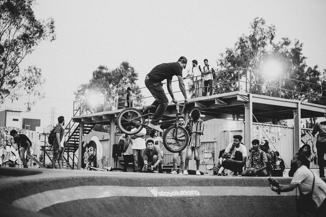 Hamza riding BMX at a WallRide event